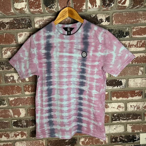 Kids Volcom Tie-Dye Short Sleeve Shirt, Pink & Blue Striped lines, single stitch - Picture 1 of 6
